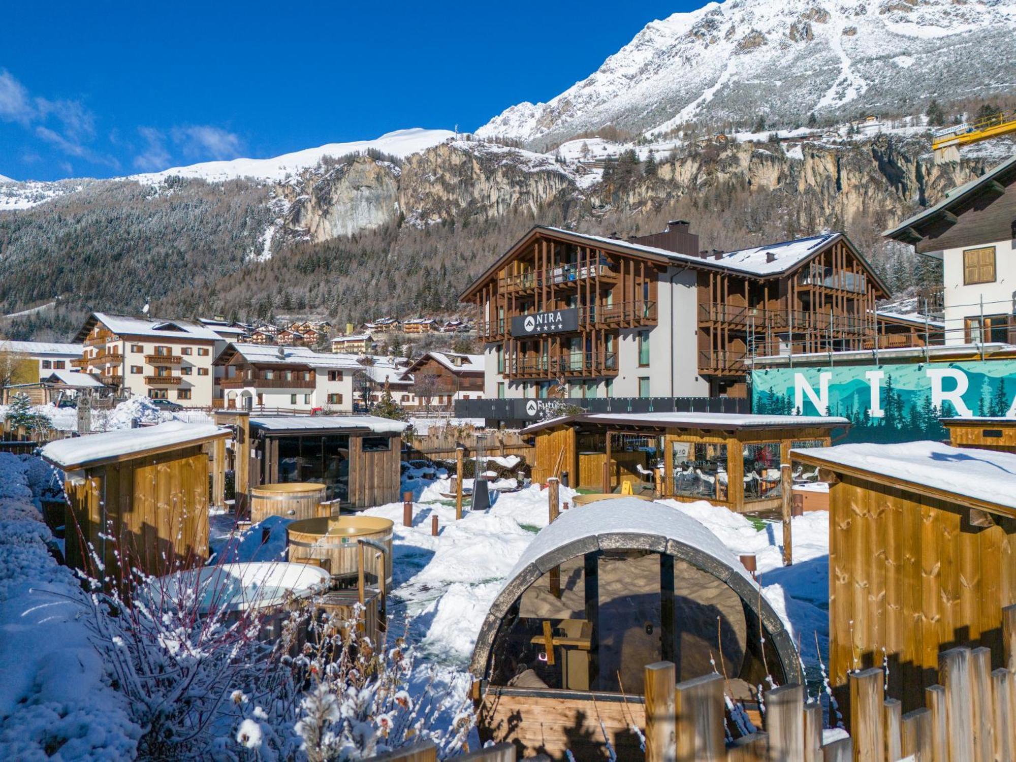 Nira Mountain Resort Futura Pradelle Bagian luar foto